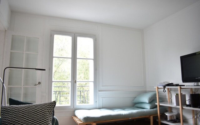 Flat on Quai de Valmy