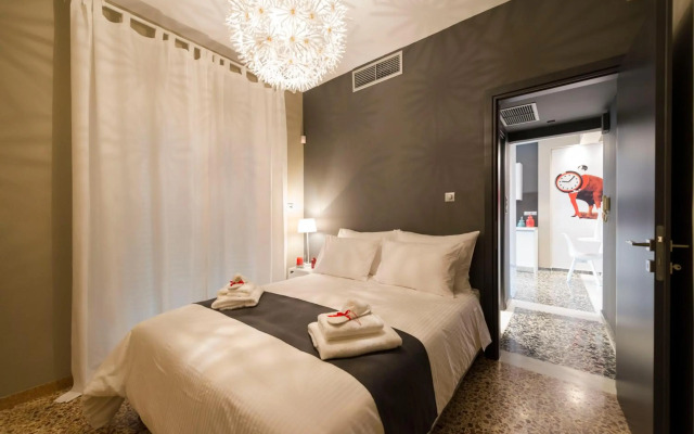 Ma Maison Nο 1, Penthouse, Acropolis and Lycabettus view, 15' to Acropolis by metro, 1' from Metro Station