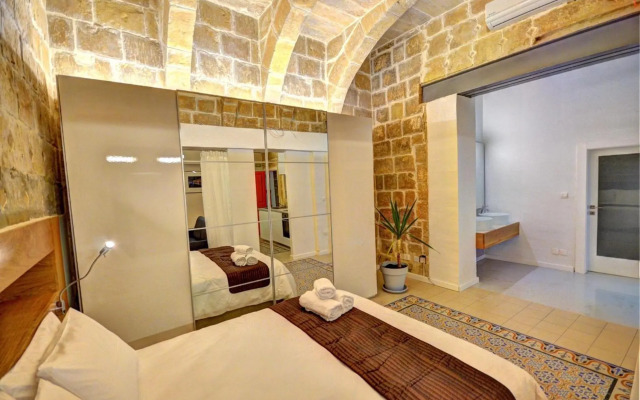Coral Apartment (Valletta)