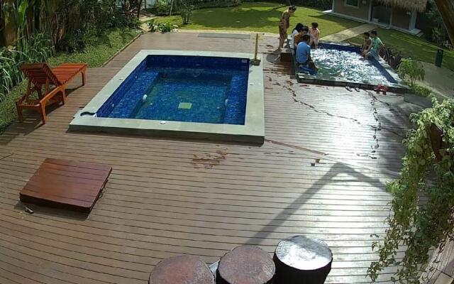 Maribaya Glamping Tent