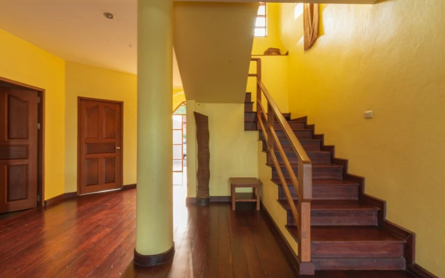 4 BR Pool Villa in Great Location - CV4