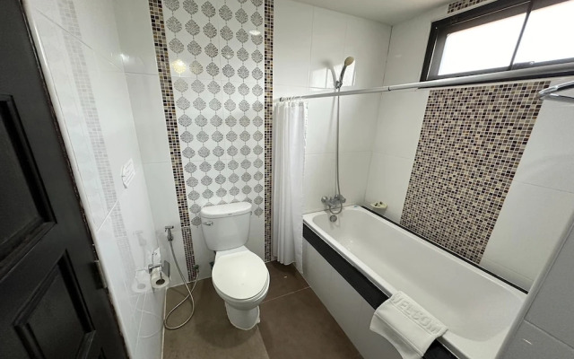 Chiang Rai Grand Room Hotel