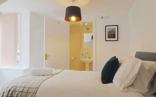 Kings Corner- Townhouse in the city