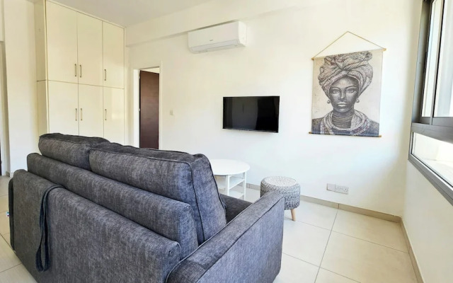 Phaedrus Living Ledras Residences 105