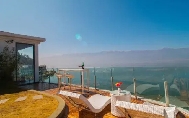 Xingyuxinyuan Lake View Holiday Hotel