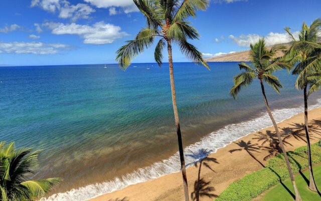 Kihei Beach #606 by Ali'i Resorts