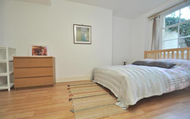 Large Garden Flat in the Heart of Islington