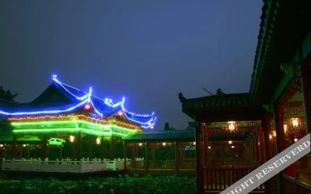 Hualongcheng Hotel