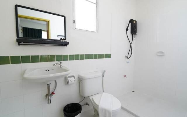 RoomQuest Hotel Pratunam