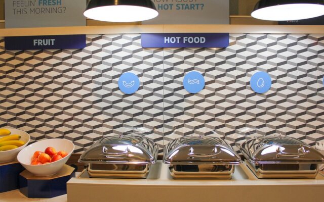 Holiday Inn Express Osage Beach - Lake Of The Ozarks by IHG