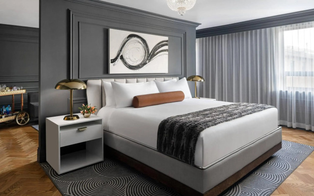 The Drake Oak Brook, Autograph Collection