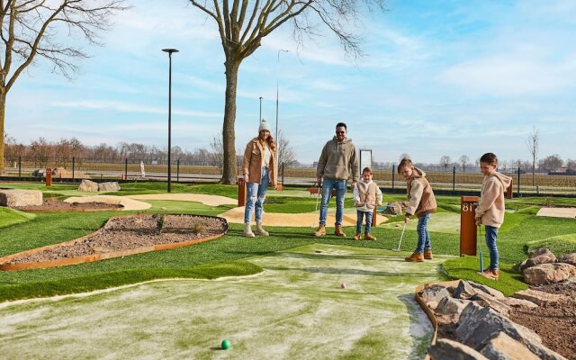 Villa With Sauna & Bubble Bath in Limburg