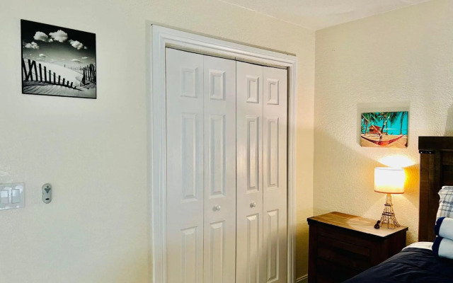 Spacious Condo close to Siesta