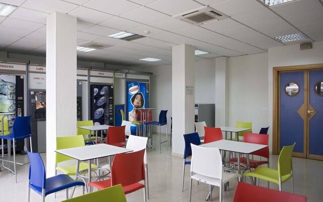 Albergue Inturjoven Sevilla - Hostel