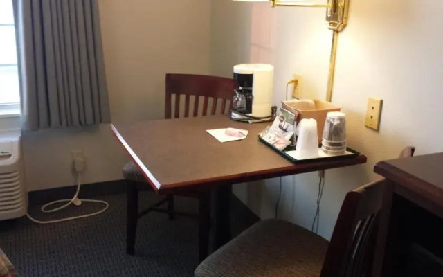 GrandStay Hotel & Suites Hastings