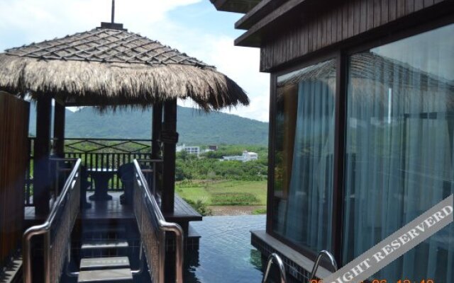 Naxiang Mountain Rainforest Resort Hotel (Baoting Yanuoda)