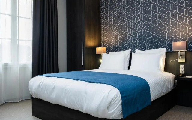 Le Canard Sur Le Toit