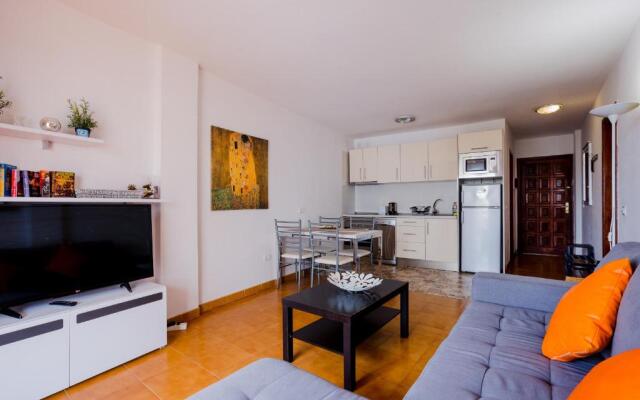 Apartment Garden City 6