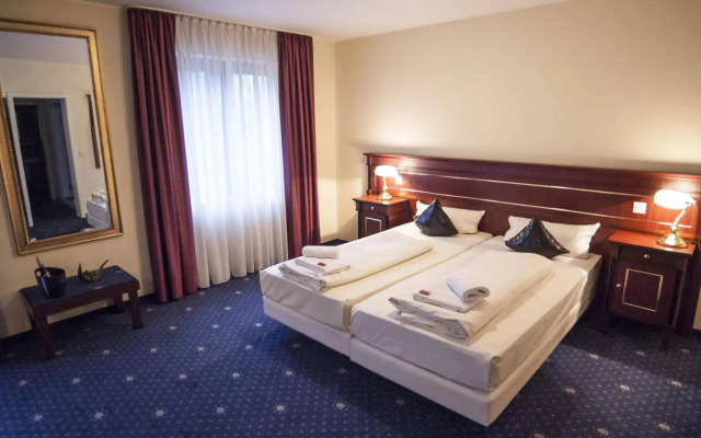 Stargaze Home Hotel