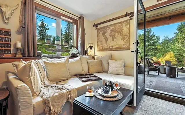 A Suite Retreat - Beyond Bed & Breakfast