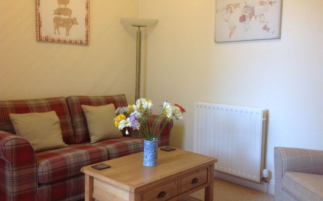 Auld Manse Guest House & Apartment