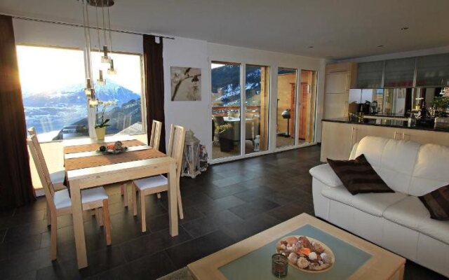 Swiss Lakeview Apartment