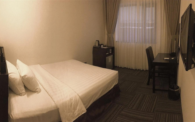 Sakura Hotel 3