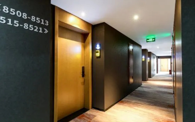 Shiyanhuang Hotel (Chongqing West Railway Station Erlang Subway Station)