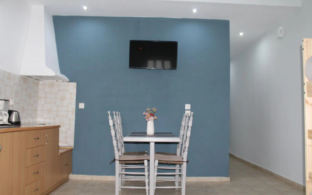 Village Drapanias Apartments