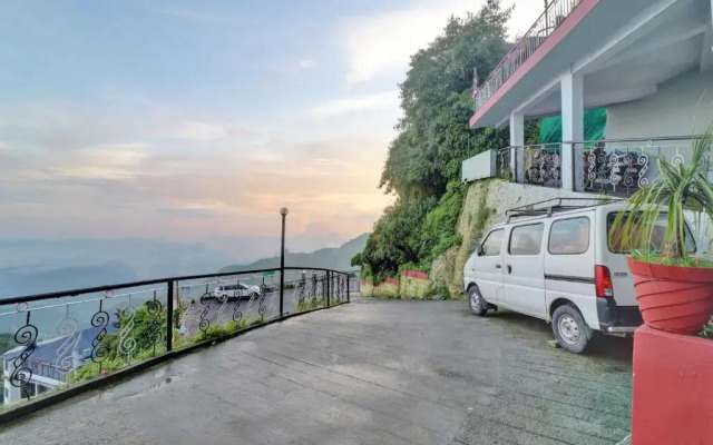 OYO 92514 Savitri Hotel Nand Palace
