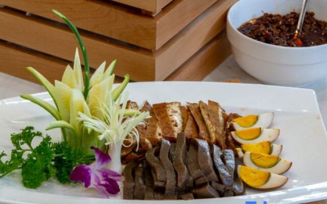 Wanfenglin Baihua Hotel