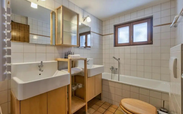 Chalet Les Jeunes - 8 Pax Swiss Ski Chalet