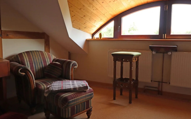 Rustic-style Apartment in Buschenhagen With Garden