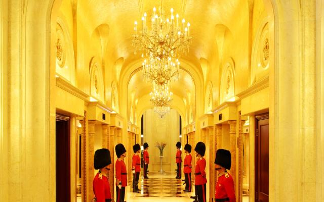 Grand Emperor Hotel