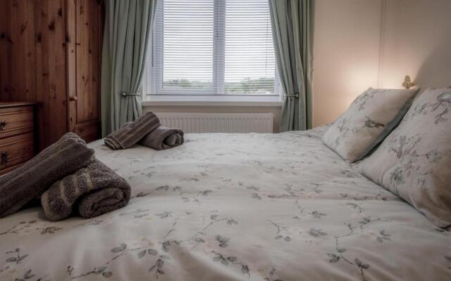 Seawinds - 2 Bedroom Bungalow - Pentlepoir