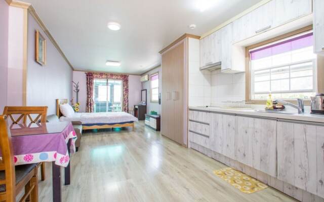 Ganghwa White Stone Pension