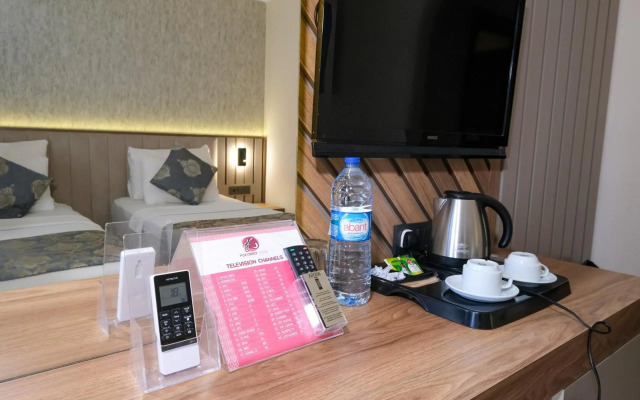 Kandelor Hotel