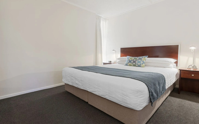 The Parnell Hotel & Conference Centre