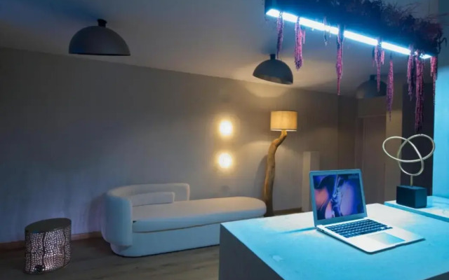 CITYLUXE Suites & Rooms