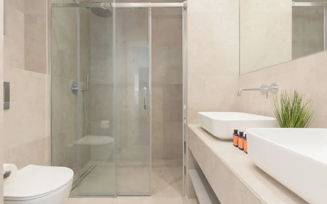 Warsaw Domaniewska by Renters Prestige