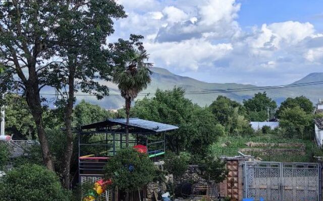 Lijiang junayuanzhu Homestay