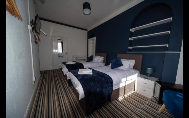 OYO Lord Kitcheners Guest House