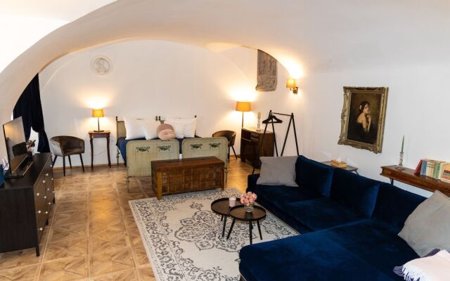 Opera apartments