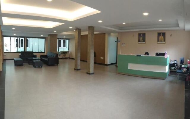Adam Hotel