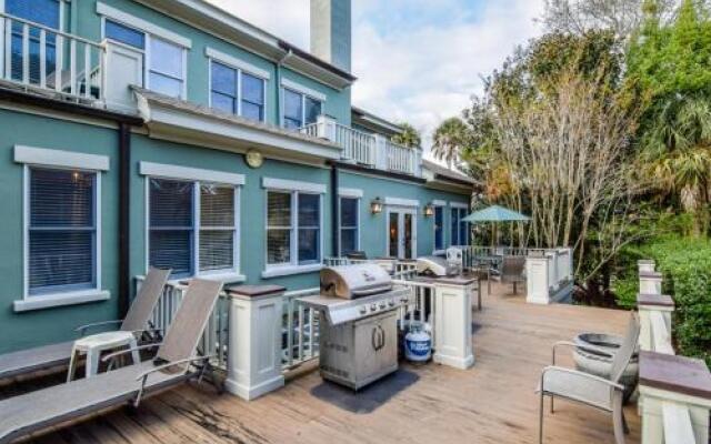 20 Ocean Green Drive by RedAwning