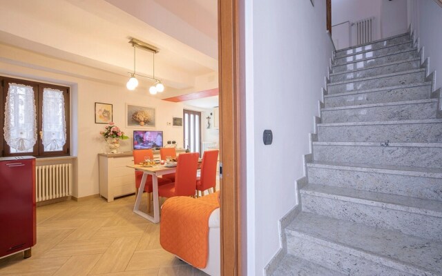 Casa Rondinelle in Castelveccana Old Town