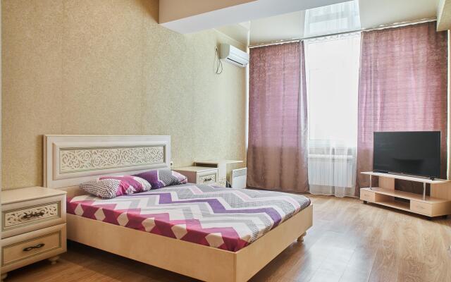 Апартаменты в центре Севастополя на Сенявина 5