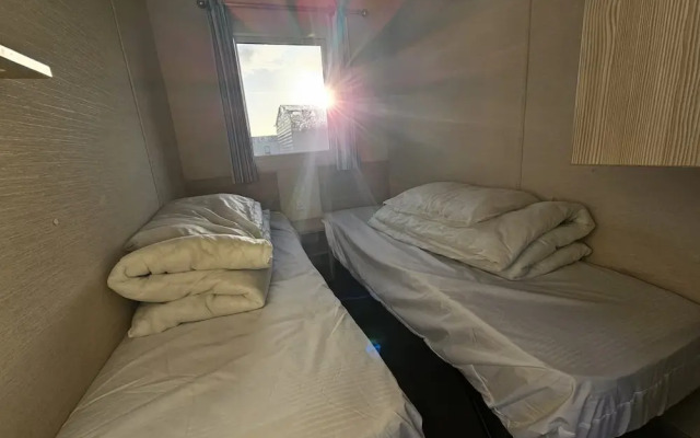 2 Bed Caravan Leanne Centeal Heated