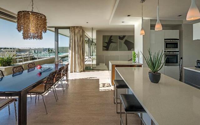 Blue Views Penthouse Beachfront Apartments