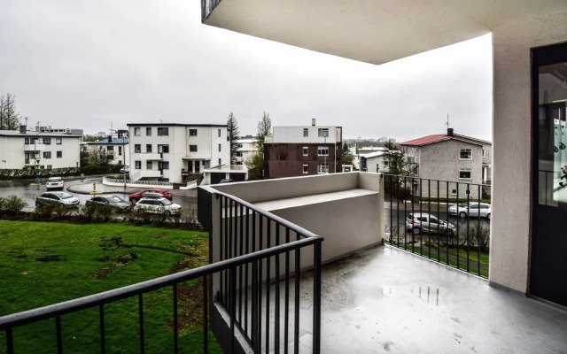 Apartment S23